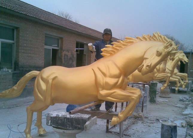 欧式人物骑马雕塑